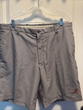 Red 'A' Embroidery Roll Tide Men's Flat-Front Gray Micro-Check Shorts